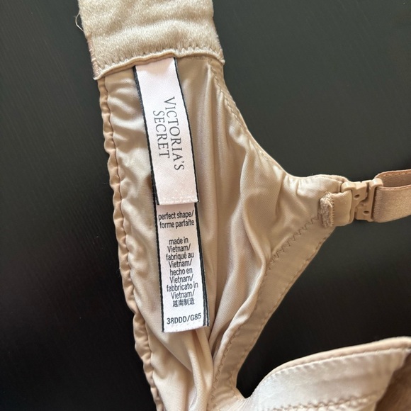Victoria's Secret Tan Perfect Shape Bra - Picture 6 of 7